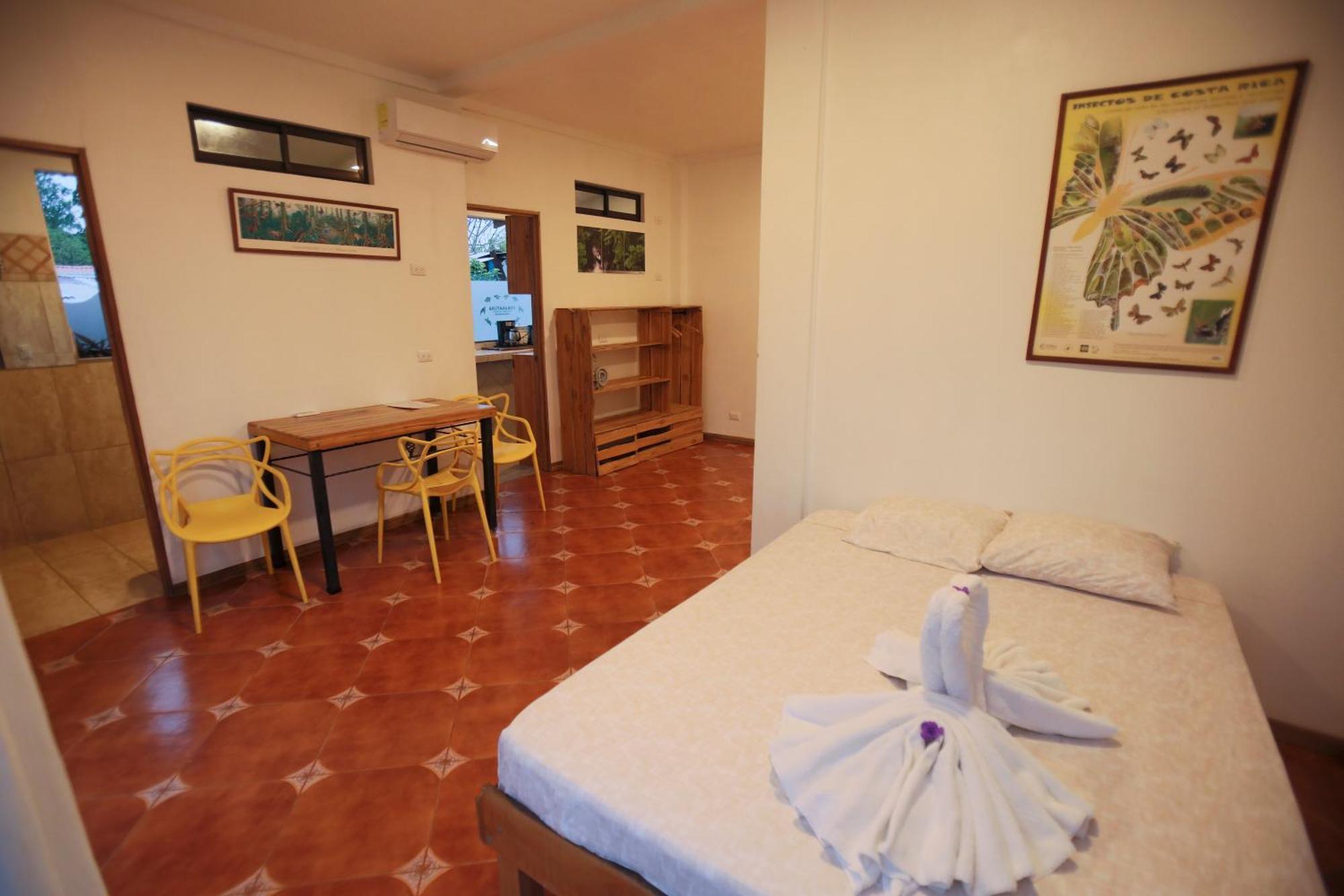 Hotel Pura Natura Beachfront Тортугеро Екстер'єр фото